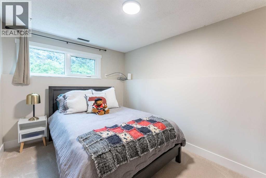 2802 77 Street - Image 23
