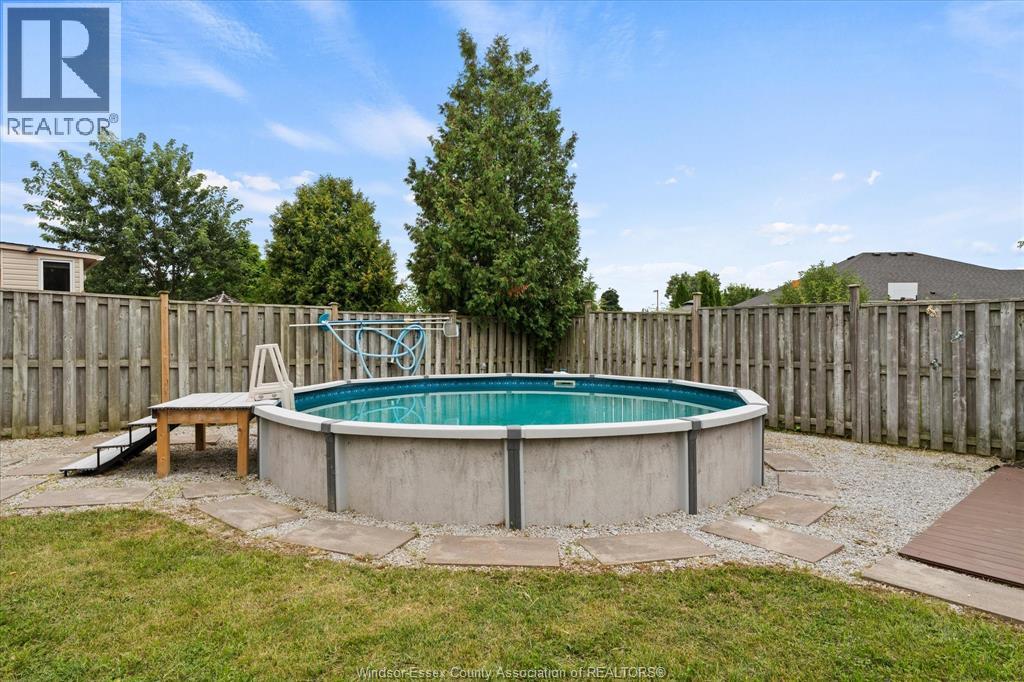 1095 LAKEVIEW - Image 25
