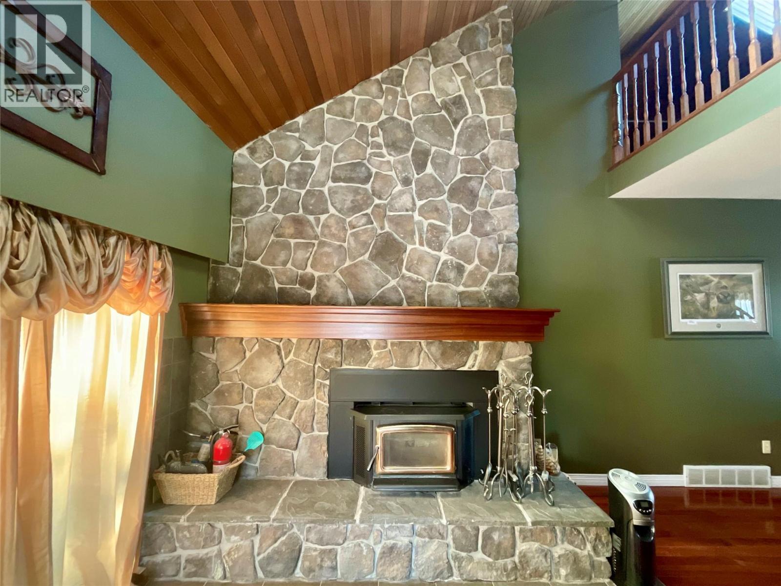 12 Collier Place - Image 15