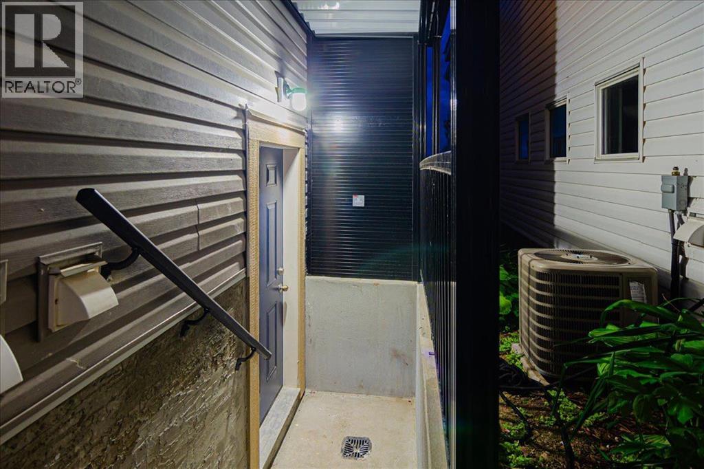 138 Copperpond Street Southeast
