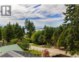 1569 Whitesails Drive, Bowen Island, BC V0N1G2 Photo 12