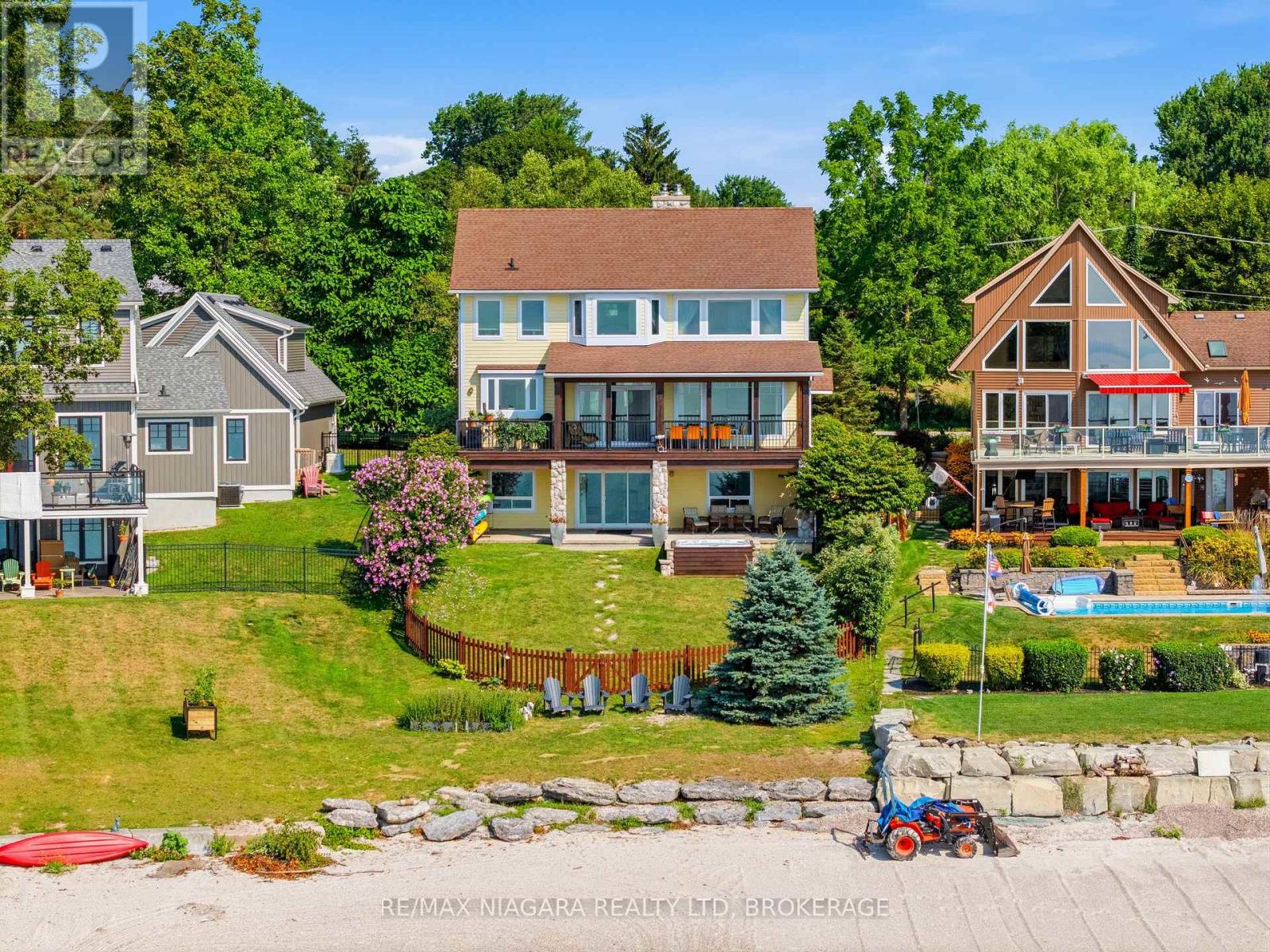 3585 YACHT HARBOUR ROAD - Image 11