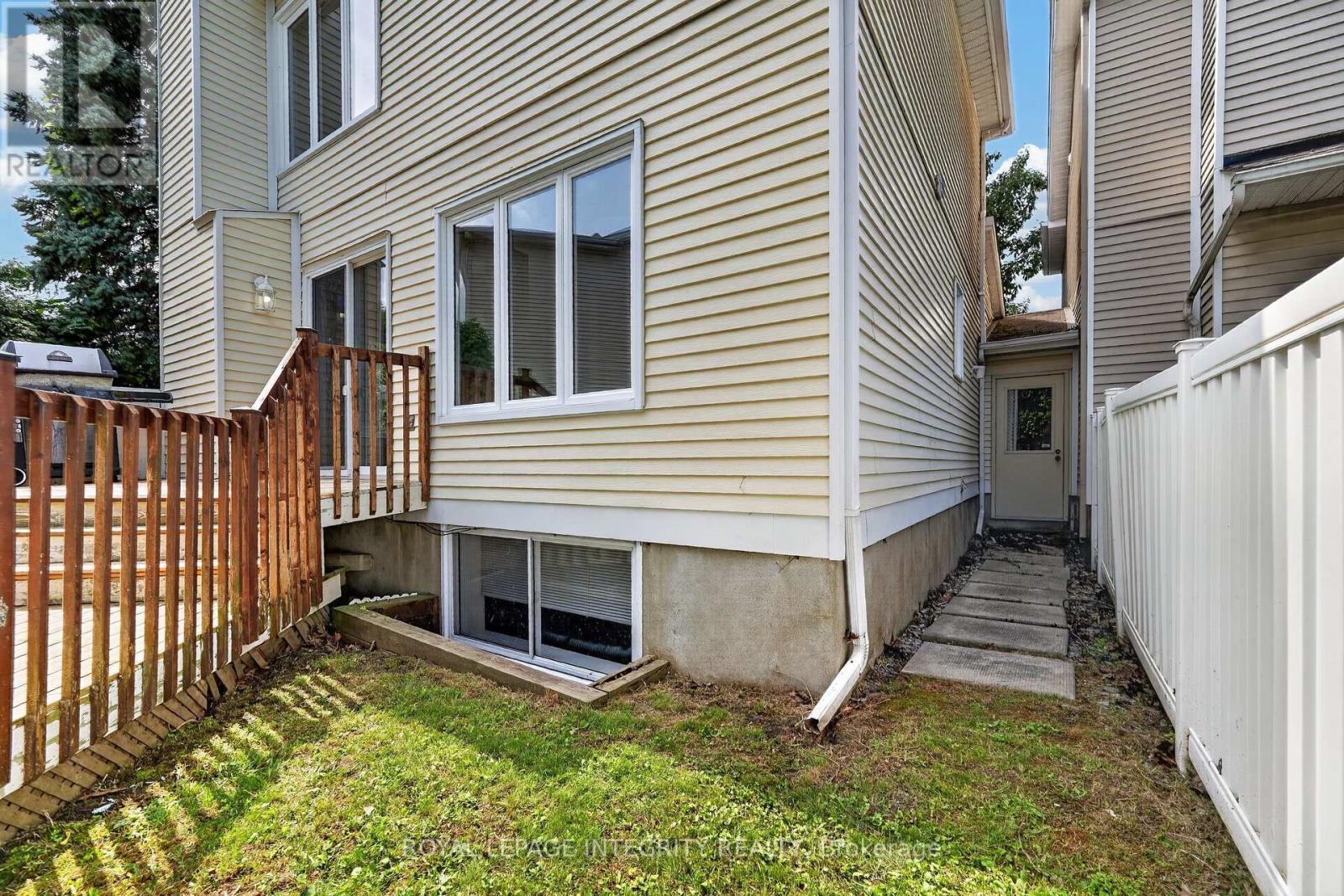 1957 CRESTMONT PLACE - 44