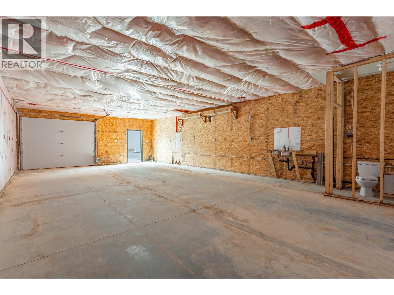 240 Petch Road - 33