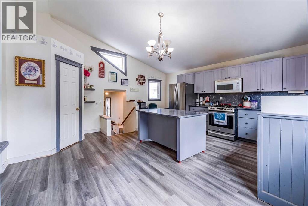 4729 49A Avenue - Image 36
