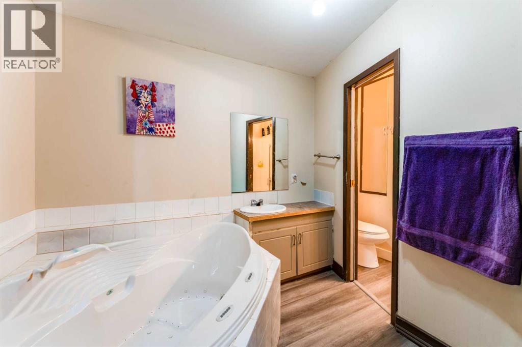 4729 49A Avenue - Image 15