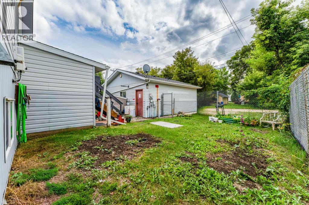 4729 49A Avenue - Image 21