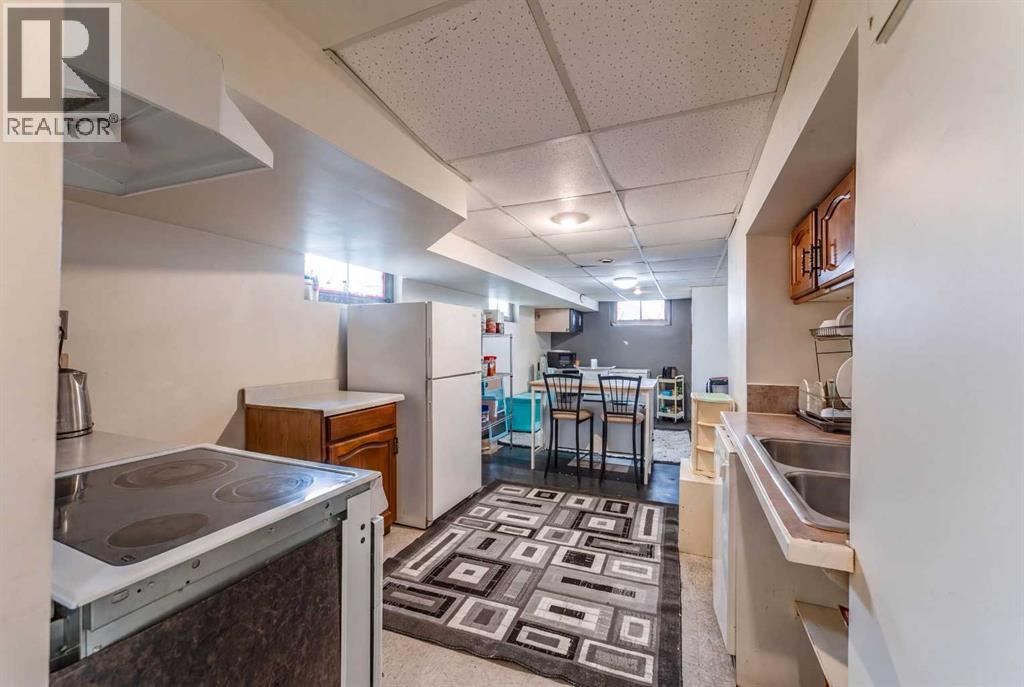 4729 49A Avenue - Image 34