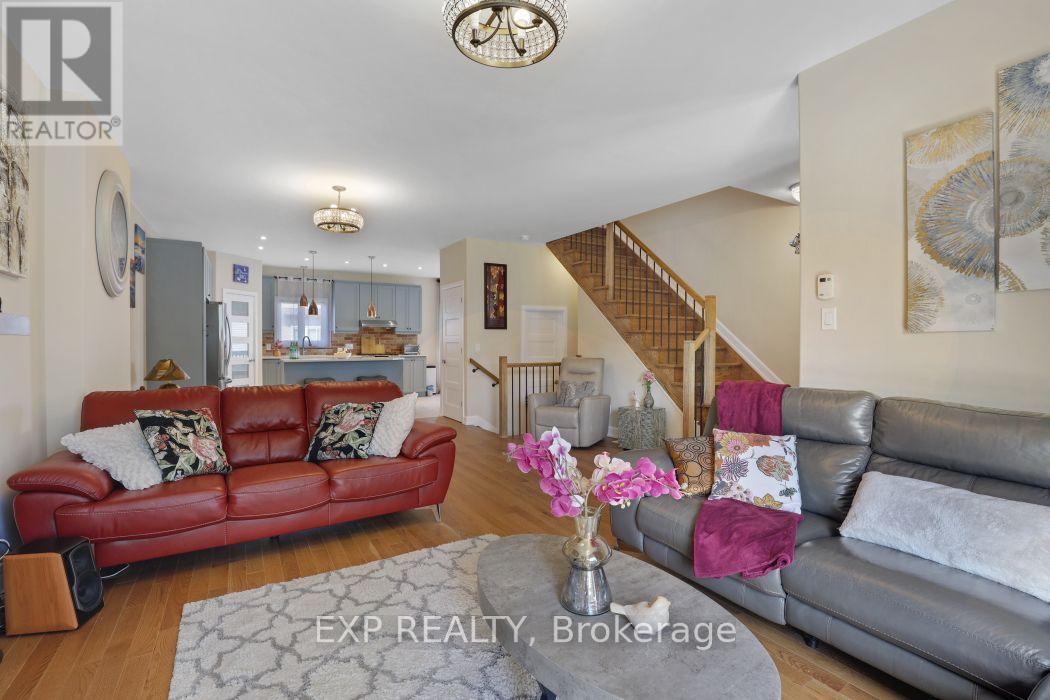 5 Bed, 4 Bath House for Sale in Russell – 225 SUNSET CRESCENT, Russell – MLS# X13680328 - Image 8