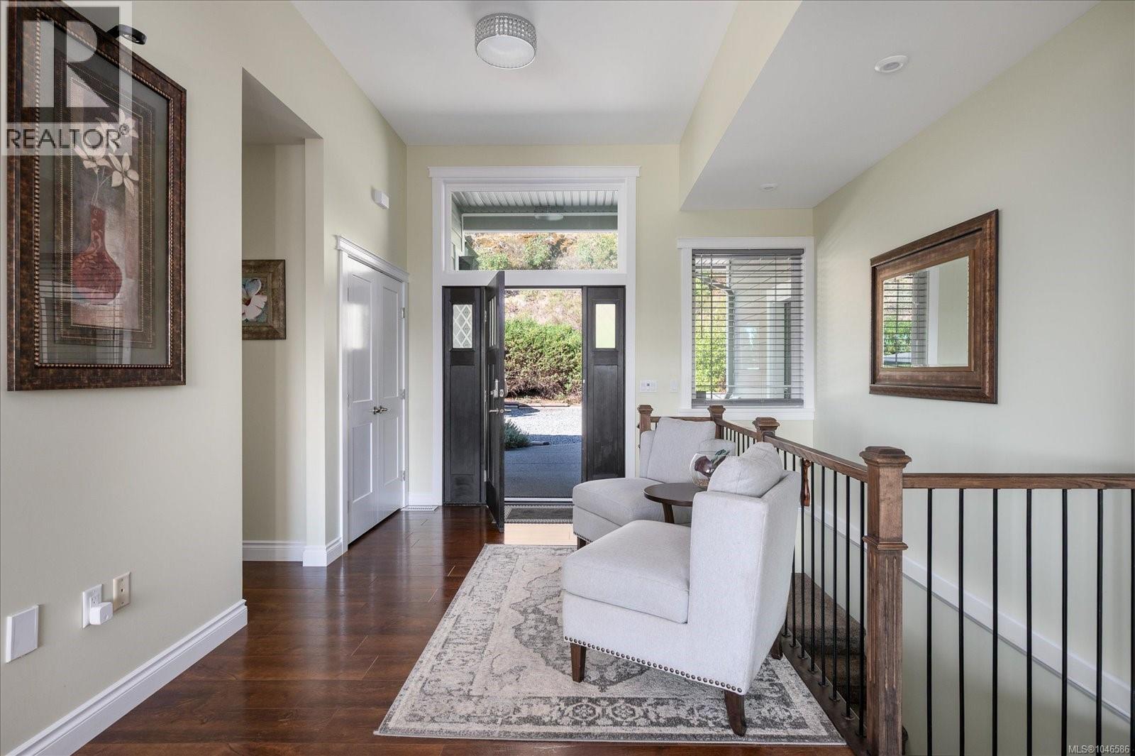 909 Hanington Rd - 5