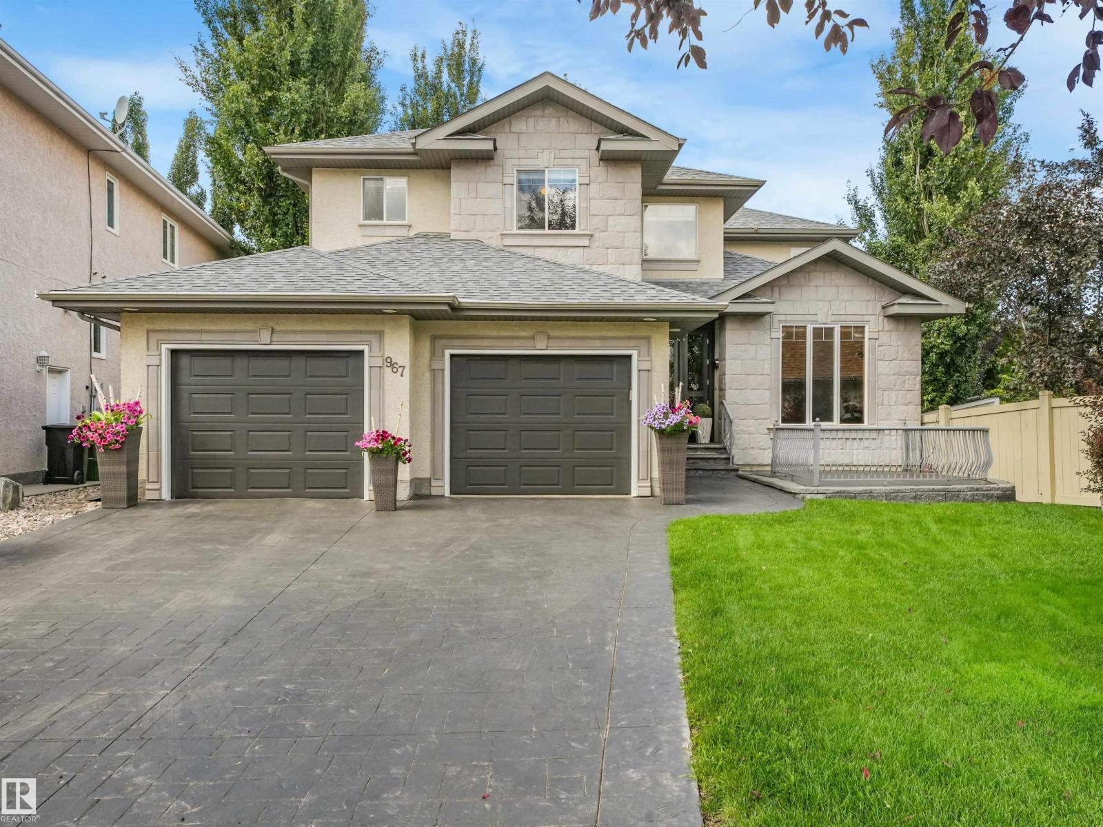 967 Lamb Crescent NW, Leger, Edmonton photo 1