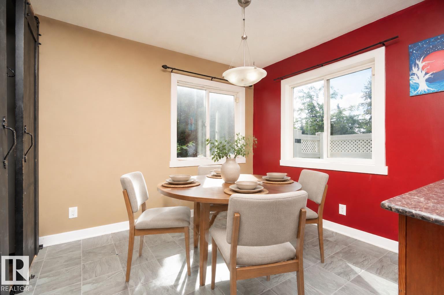 10330 76 ST NW, Forest Heights (Edmonton), Edmonton photo 2