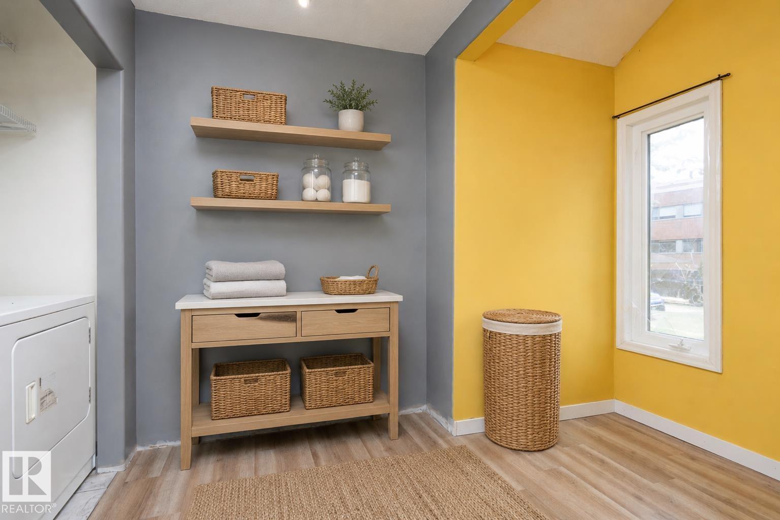 10330 76 ST NW - 3