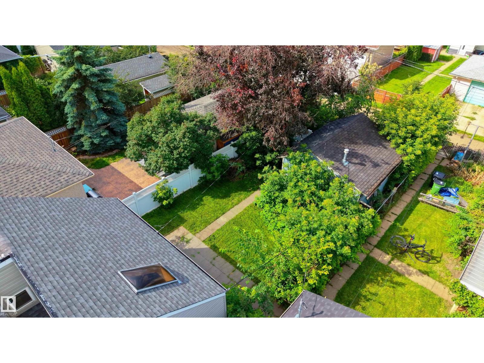 10330 76 ST NW - Image 32