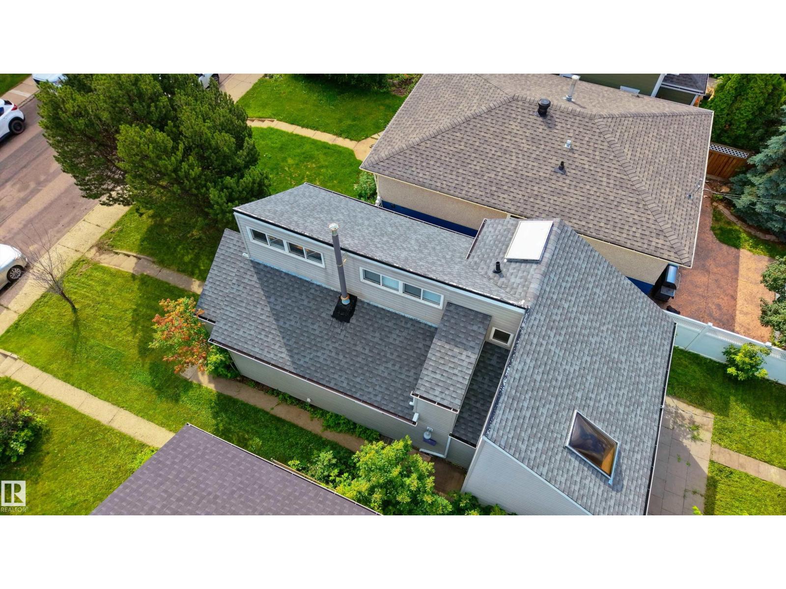 10330 76 ST NW - 33