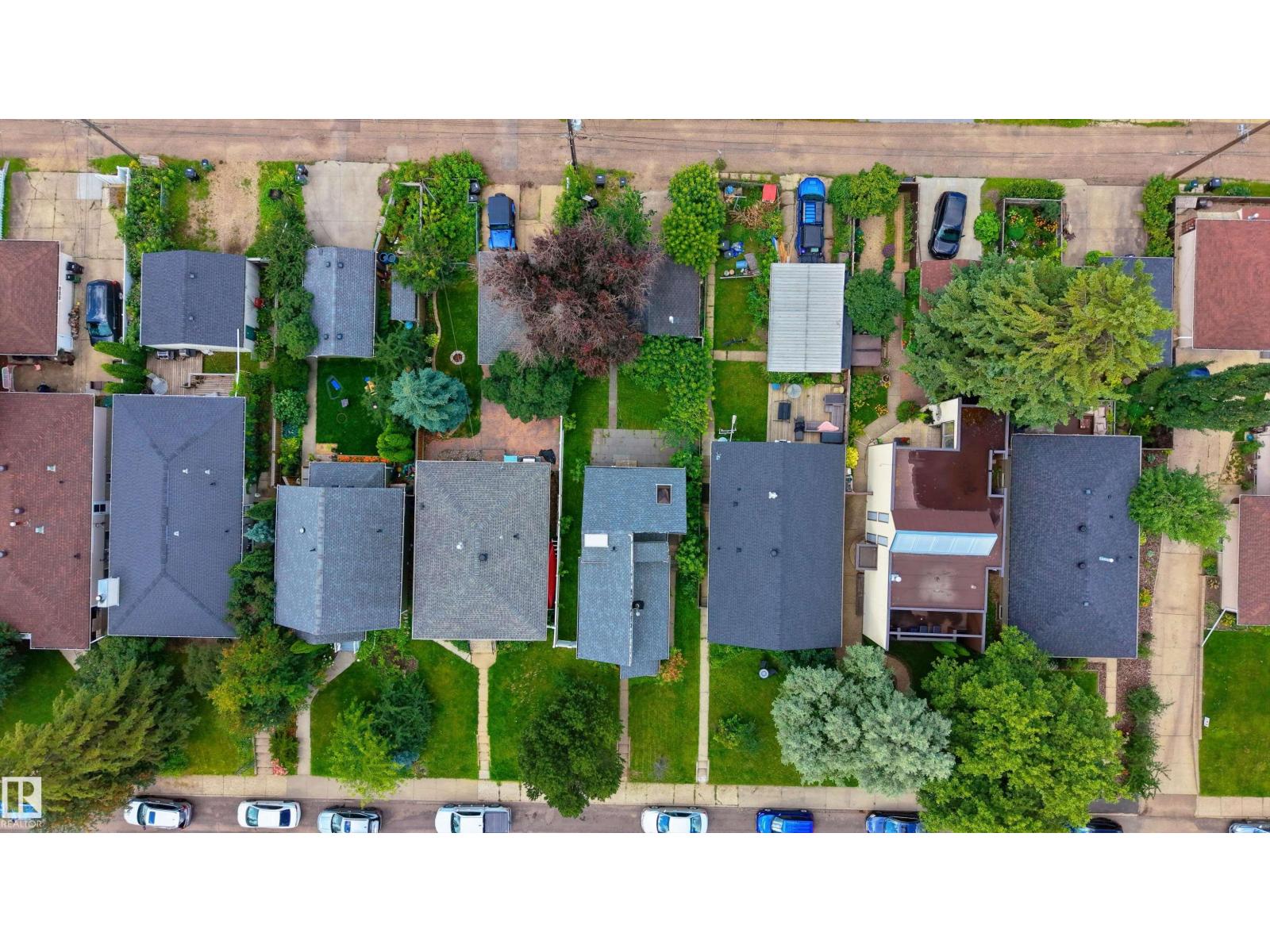 10330 76 ST NW - 35