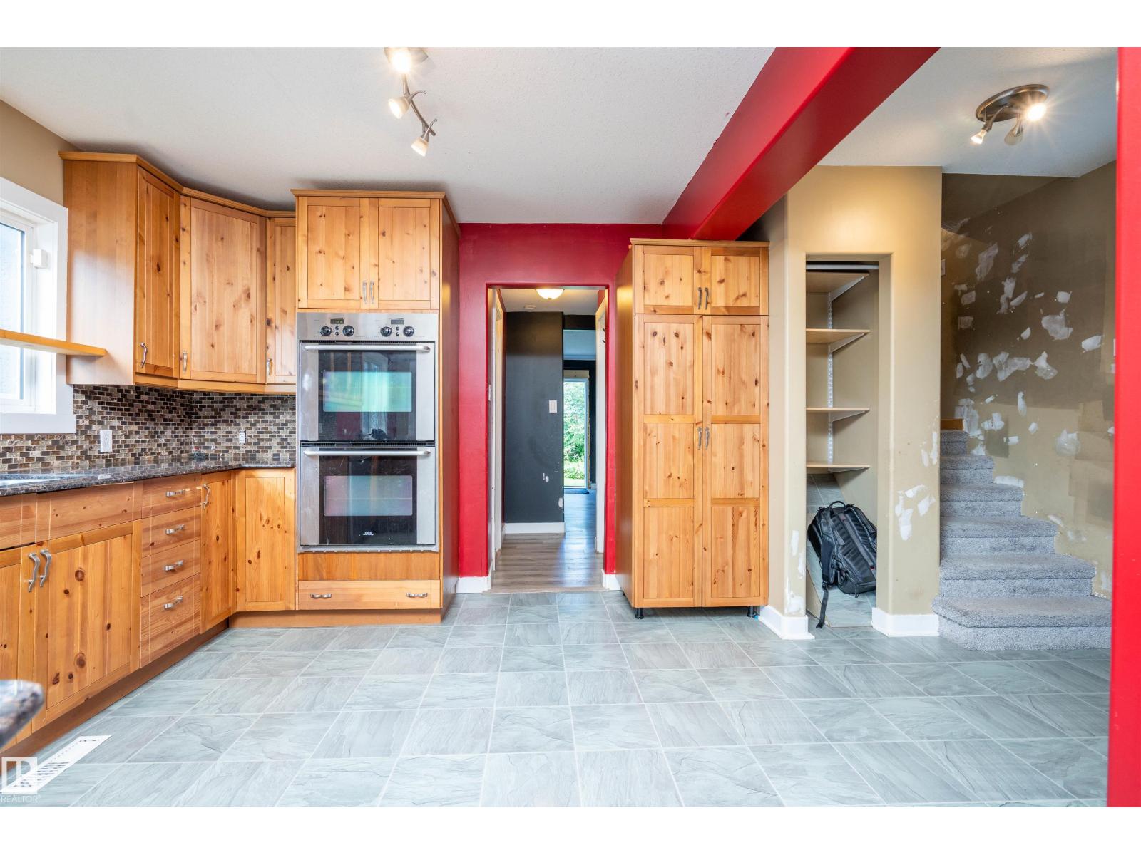 10330 76 ST NW - Image 9