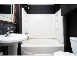 10330 76 St Nw, Edmonton, AB T6A3A7 Photo 15