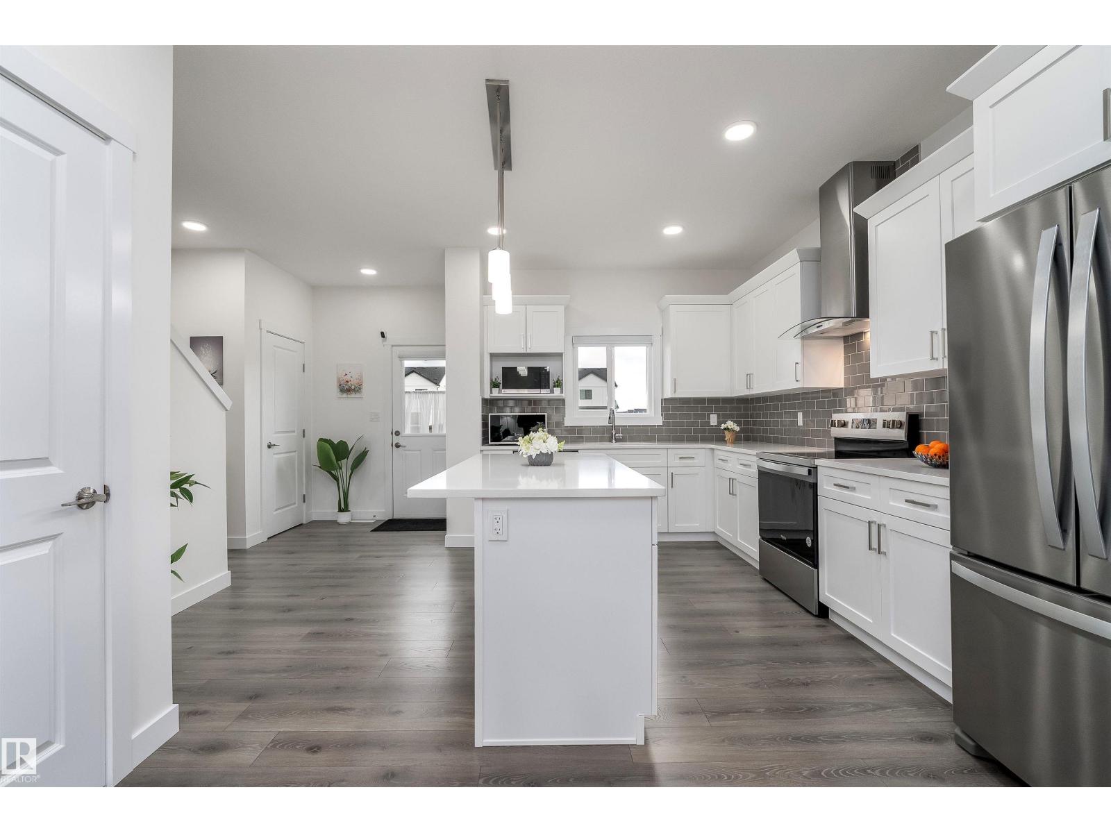 9307 221 Street NW - Photo 10
