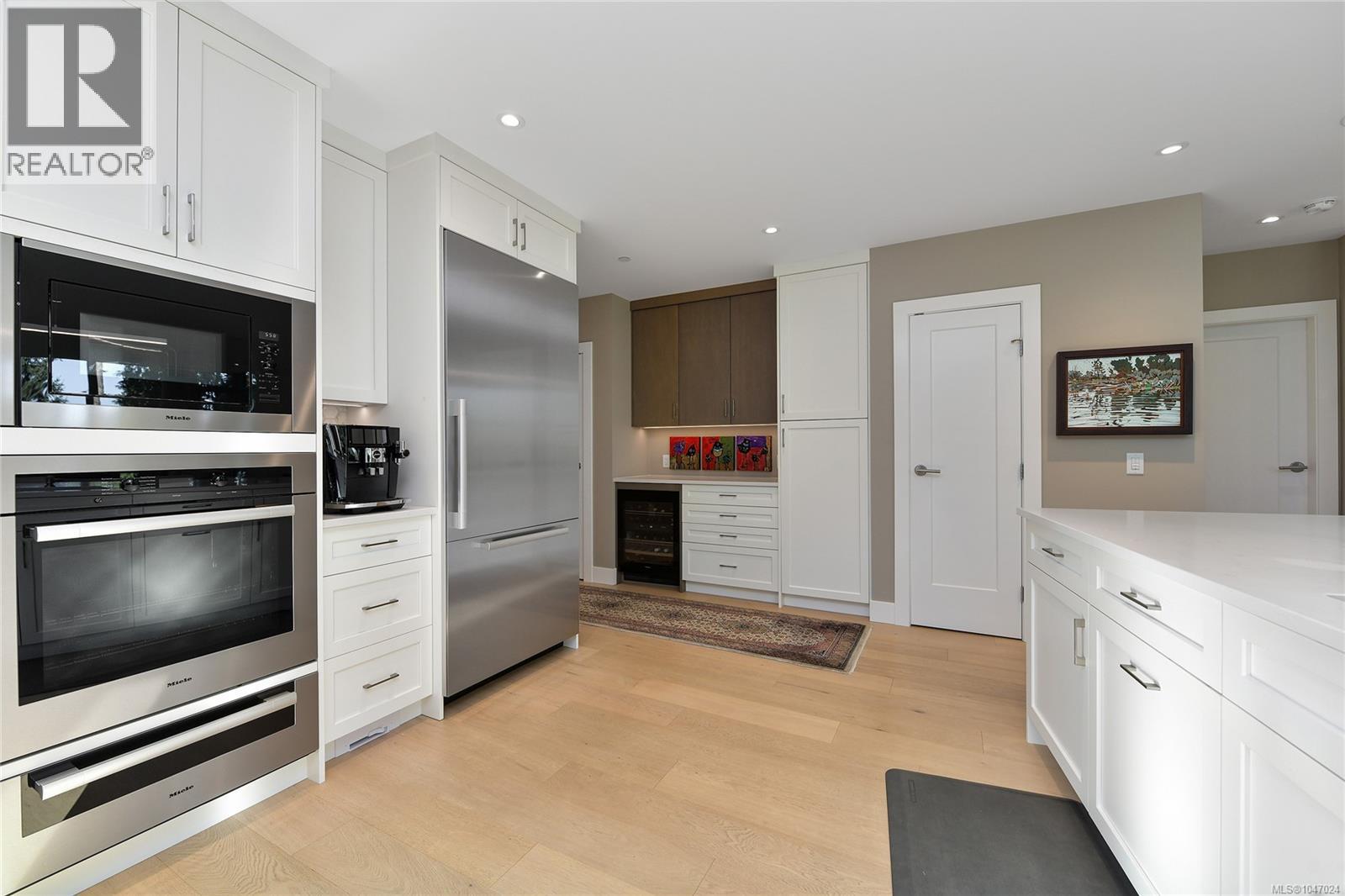 506 5388 Hill Rise Terrace, Saanich