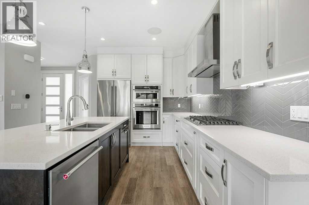 637 14 Avenue Northeast - Photo 7