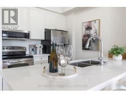 2564 Grand Oak Trail, Oakville, ON L6M0S4 Photo 18