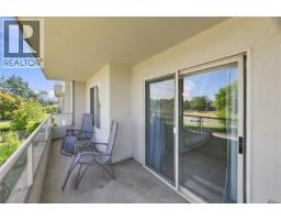 303 3700 Carey Rd, Saanich, BC V8Z4C2 Photo 16