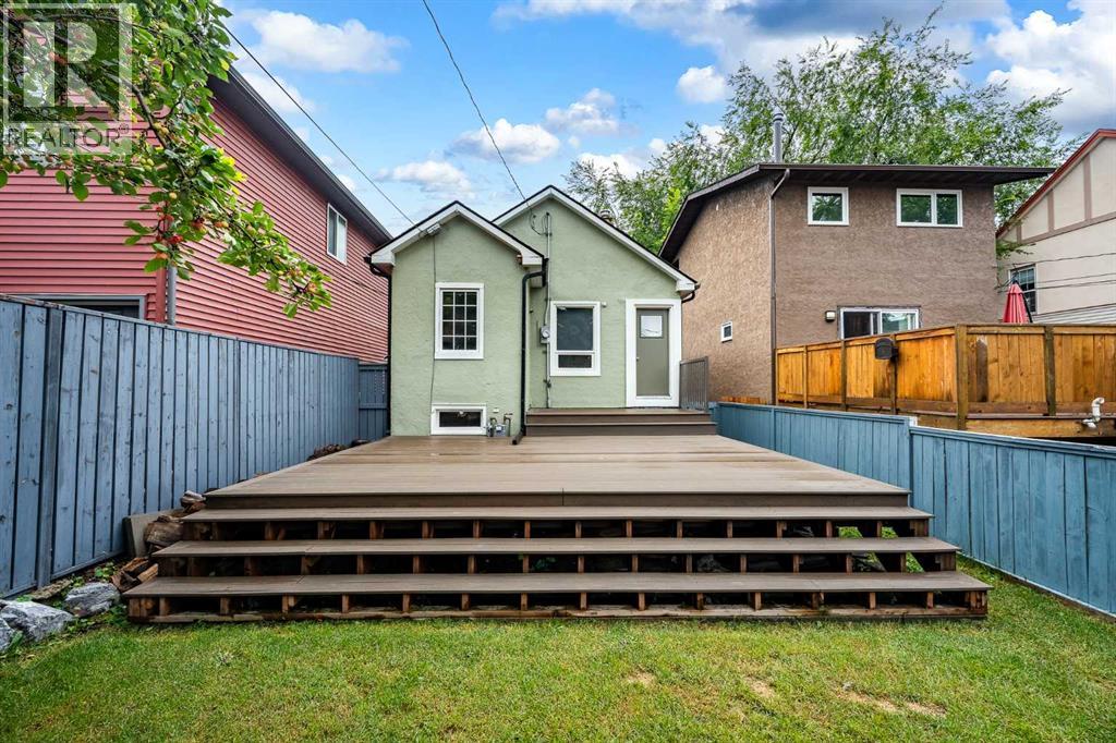 224 30 Avenue NE, Tuxedo Park, Calgary photo 2