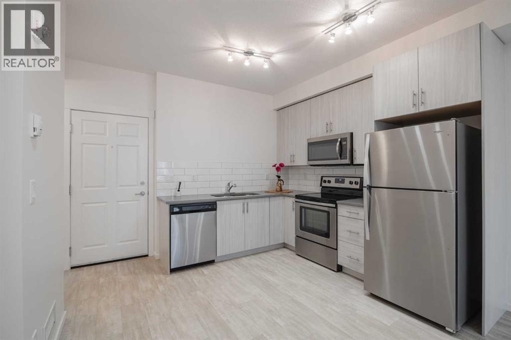 215 Legacy Boulevard Southeast - Photo 6