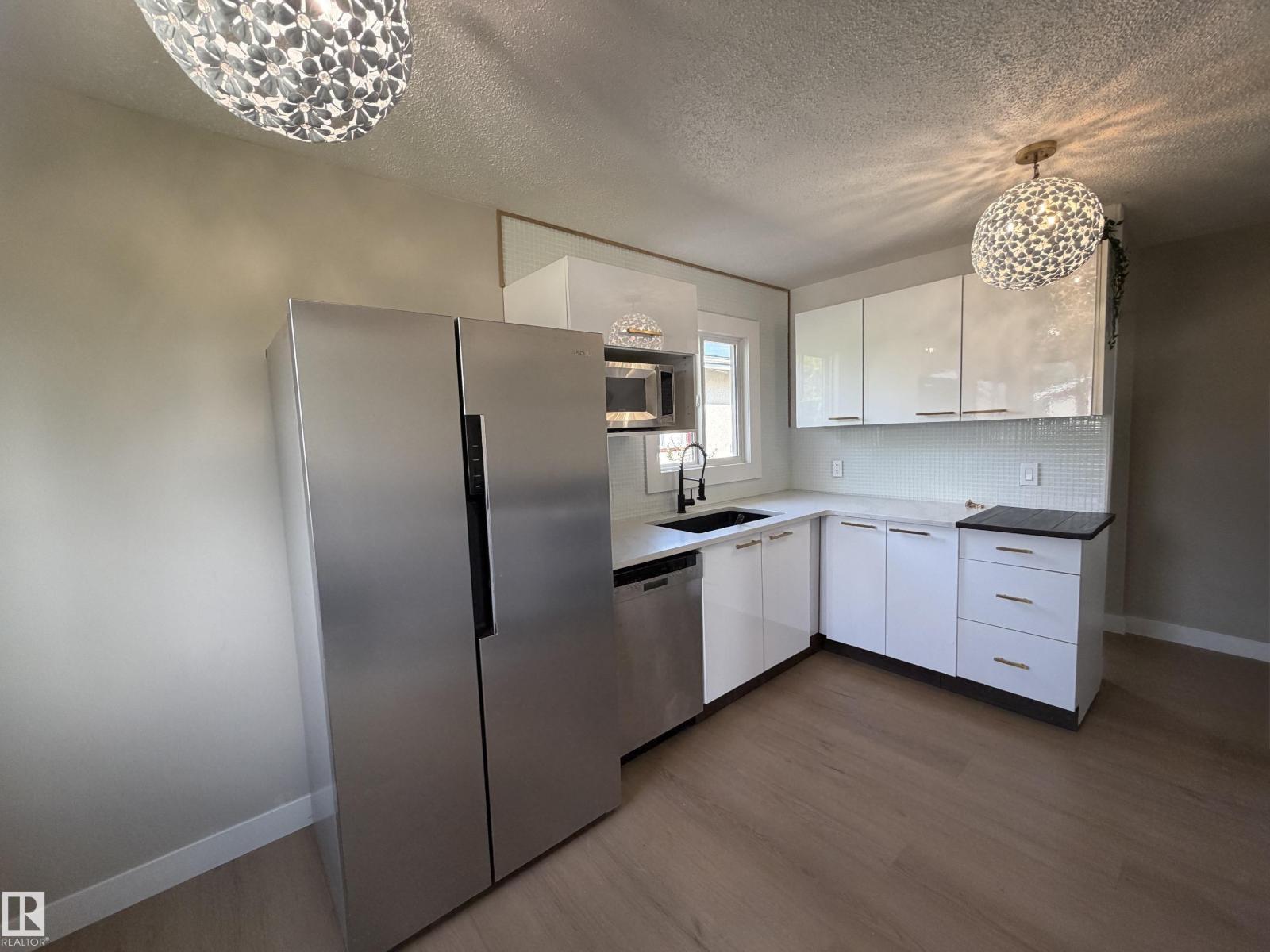 4204 42 Avenue - Photo 16