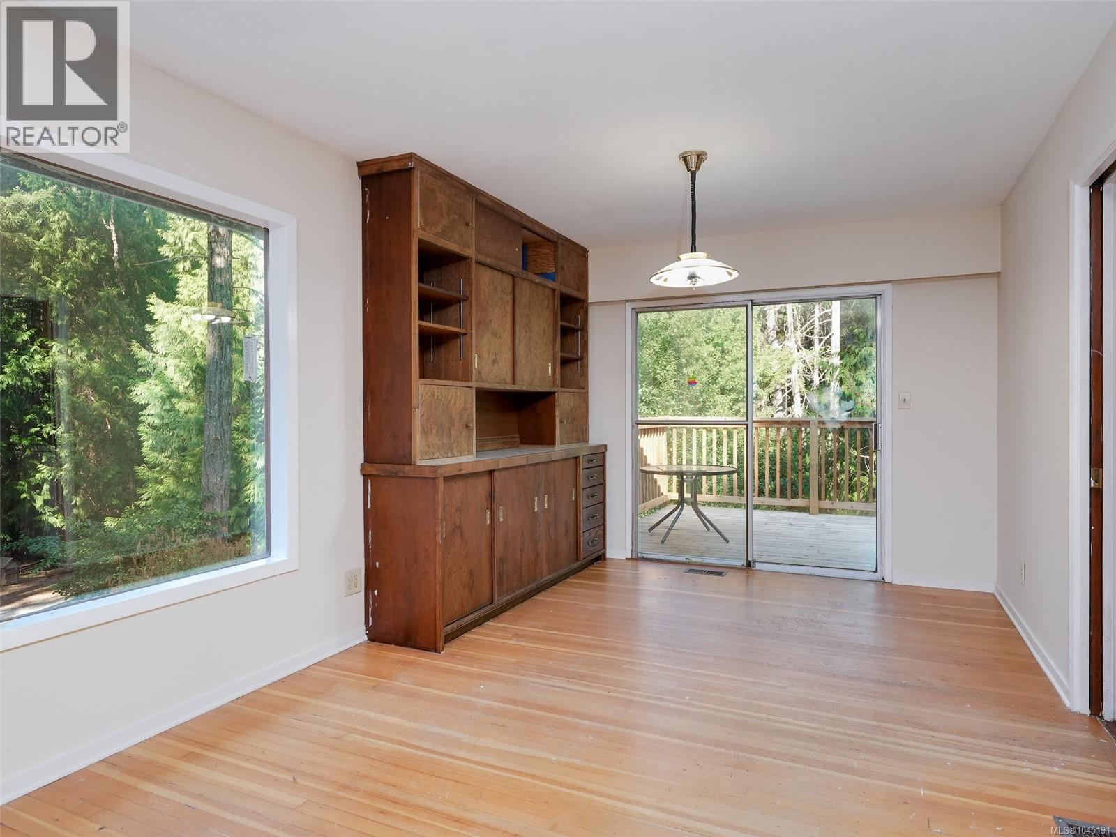 912 Finlayson Arm Rd - 6