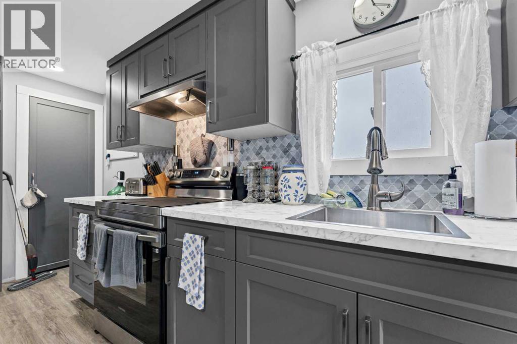 210 Dunbar Avenue W - Image 5