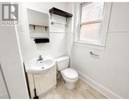 916 Woodbine Avenue, Toronto, ON M4C4B7 Photo 11