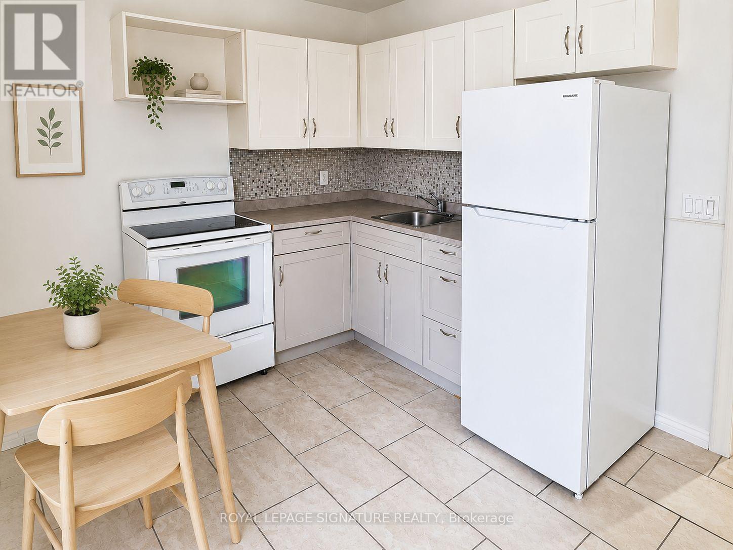 916 WOODBINE AVENUE - 10