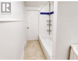916 Woodbine Avenue, Toronto, ON M4C4B7 Photo 12