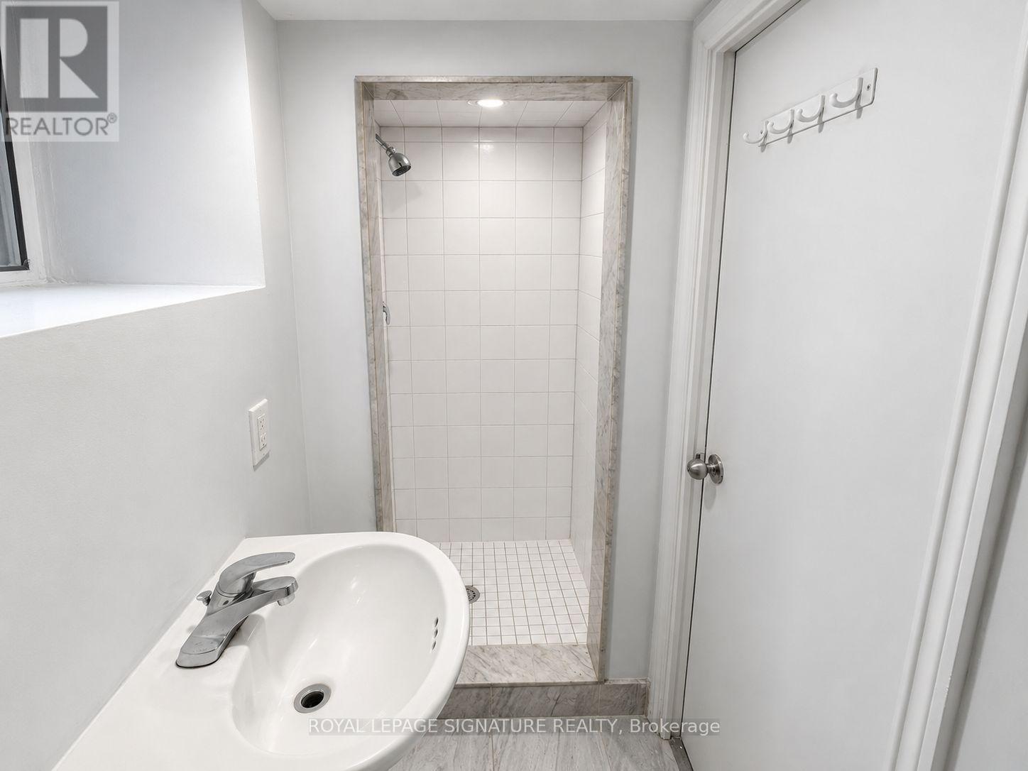 916 WOODBINE AVENUE - 17