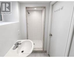 916 Woodbine Avenue, Toronto, ON M4C4B7 Photo 17