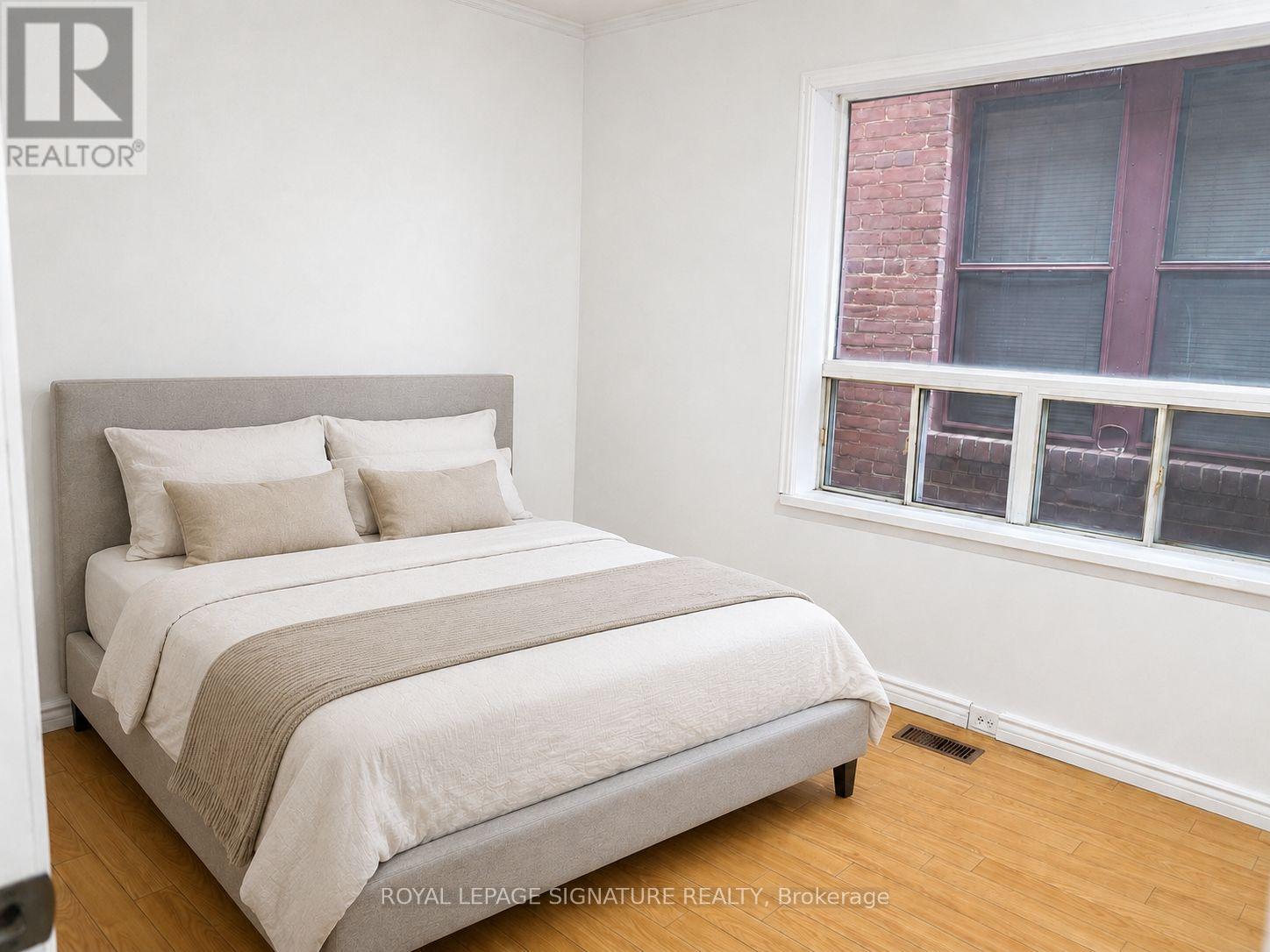 916 WOODBINE AVENUE - 4