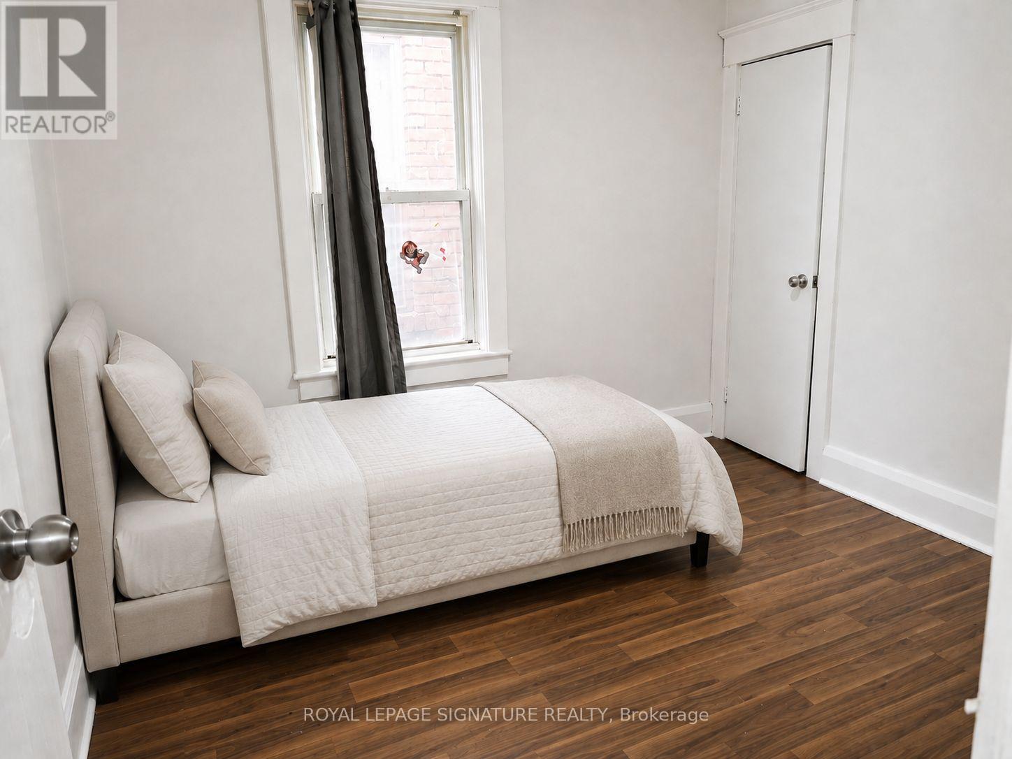 916 WOODBINE AVENUE - 9