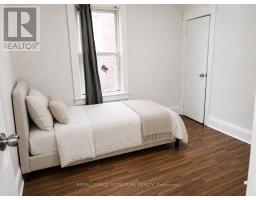 Foyer - 916 Woodbine Avenue, Toronto, ON M4C4B7 Photo 9
