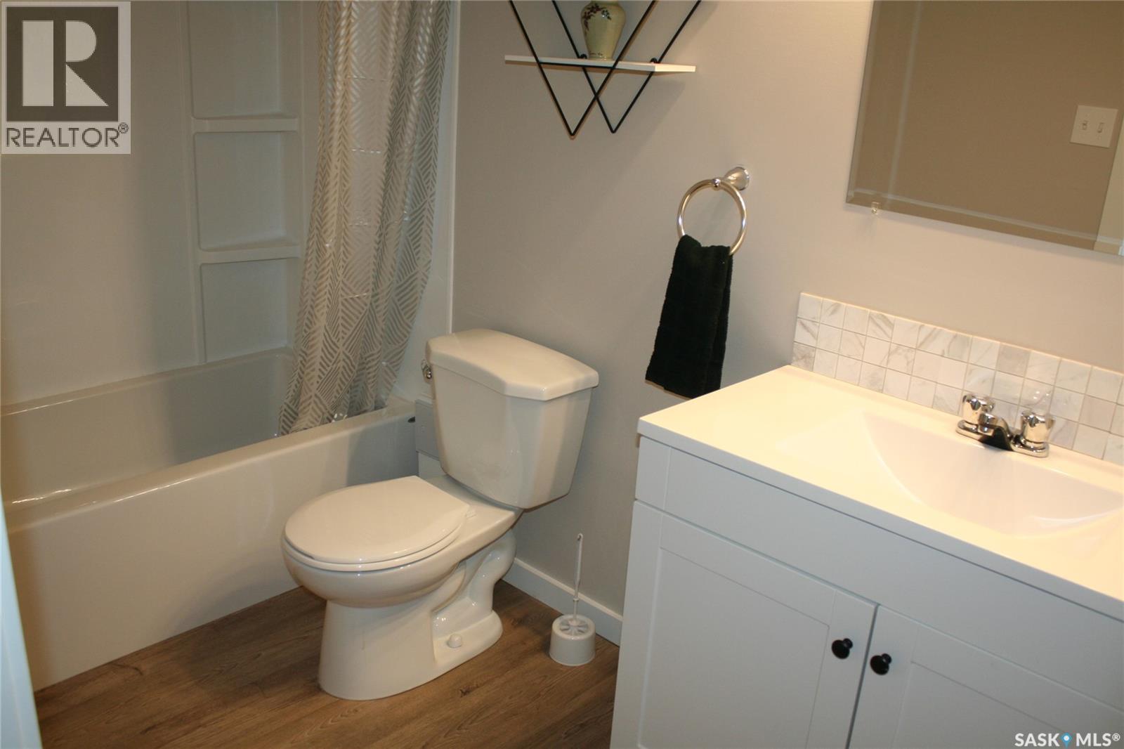 #6 4505 Rae STREET - 11