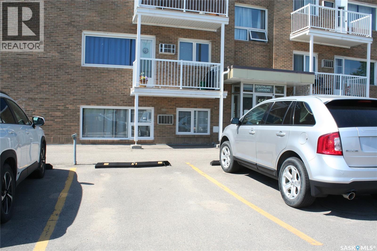 #6 4505 Rae STREET - 19