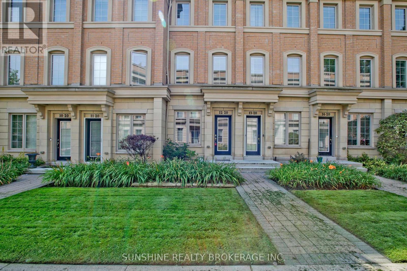 20 Hargrave Unit 12 photo 4
