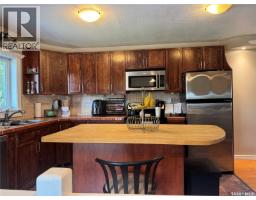 Den - 206 2nd Street N, Wakaw, SK S0K4P0 Photo 7