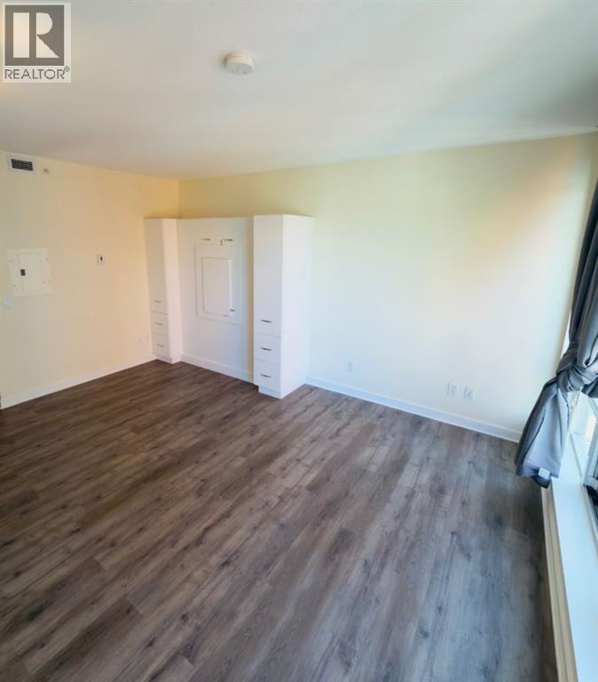 #1509 3820 Brentwood Road NW - 8