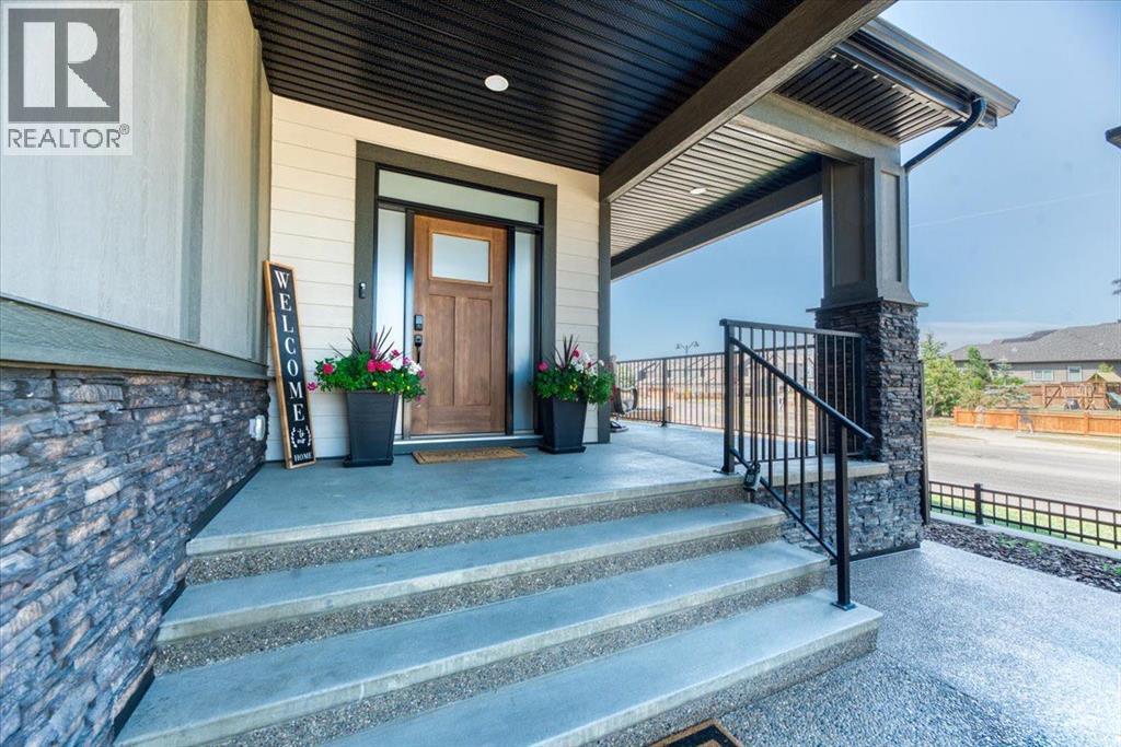 6 Legacy Woods Crescent Southeast