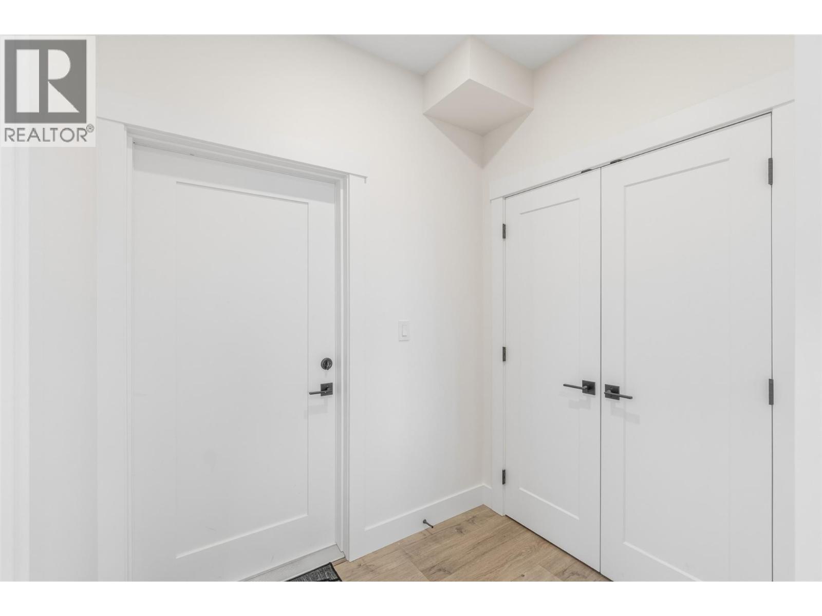 1762 Balsam Place - 23