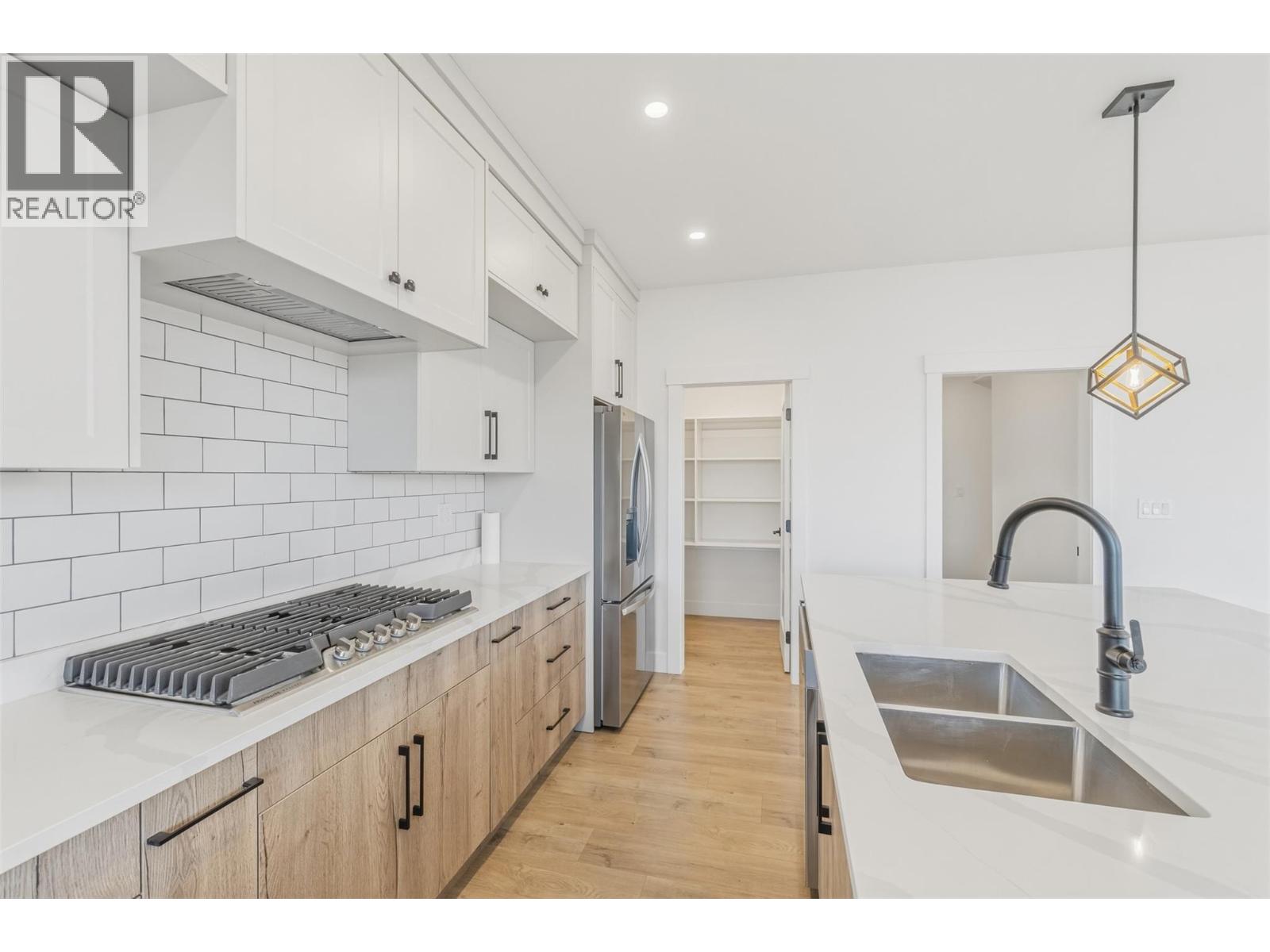 1762 Balsam Place - 13