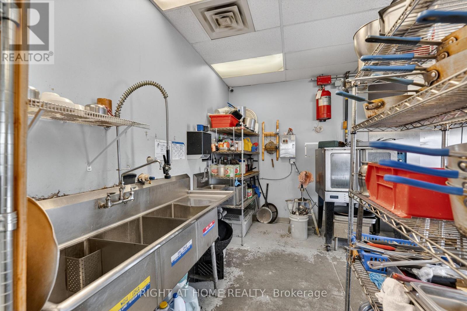 Business for Sale in Ottawa – 1 – 5370 CANOTEK ROAD, Ottawa – MLS# X13680428 - Image 20