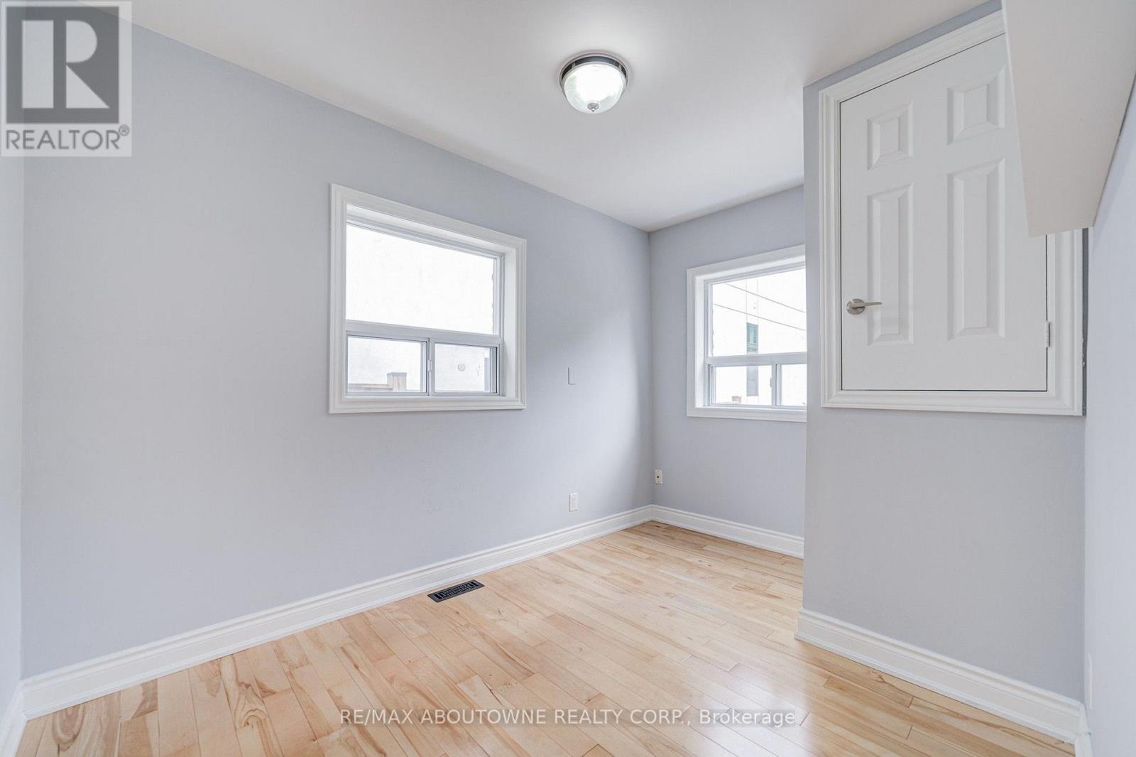 13 BROADVIEW AVENUE - 19